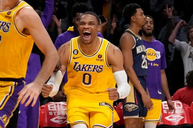 高清直播-韦少打替补取得效果，但这能拯救湖人这个赛季吗？