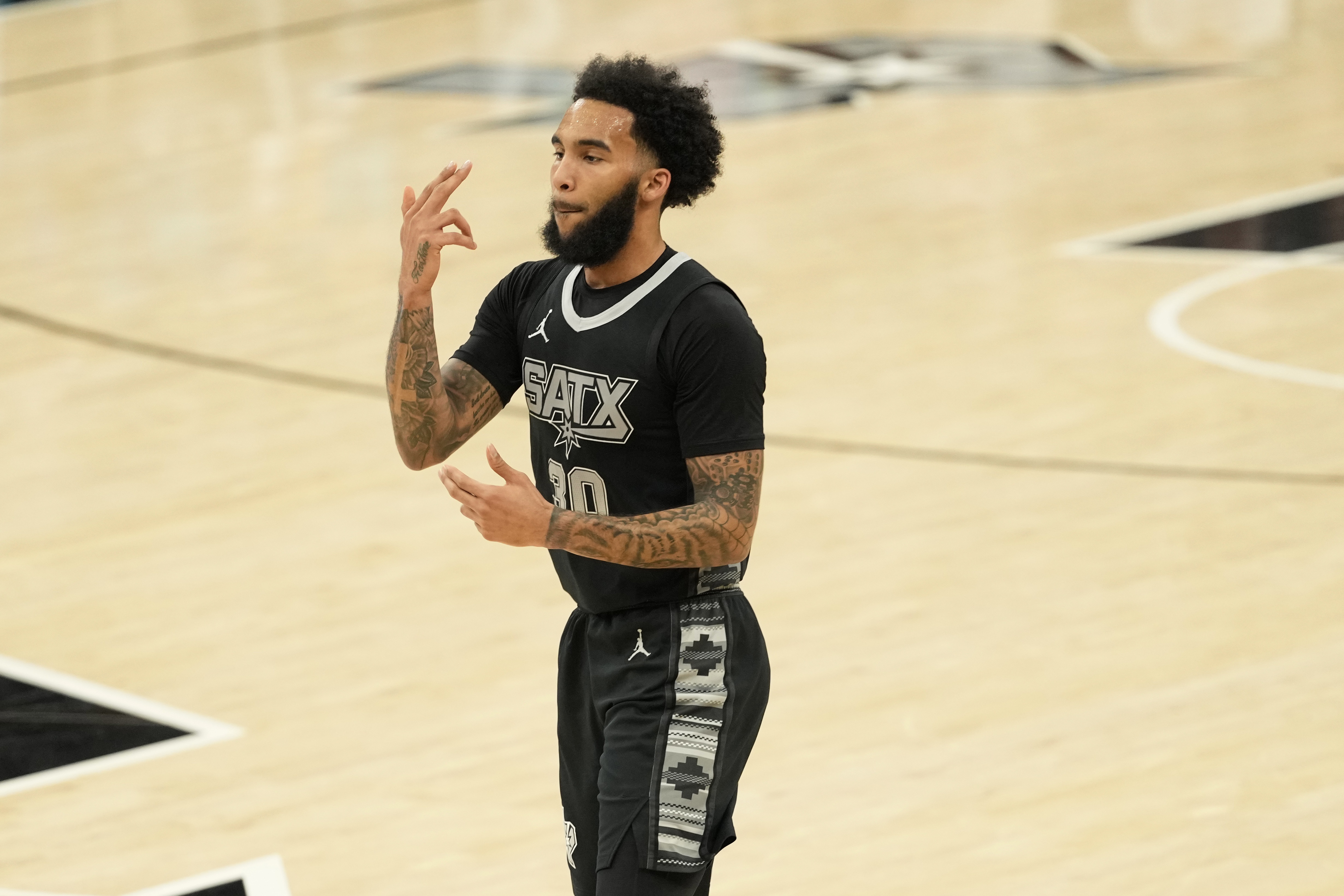 赛事时间表-空砍27分！尚帕尼：我们要找出能创造出空位的方法