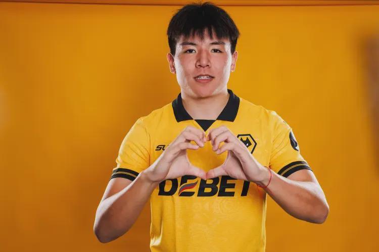 高清直播-冬窗绝杀!徐彬死而复生租借英甲,2小时双城狂奔上演生死时速!