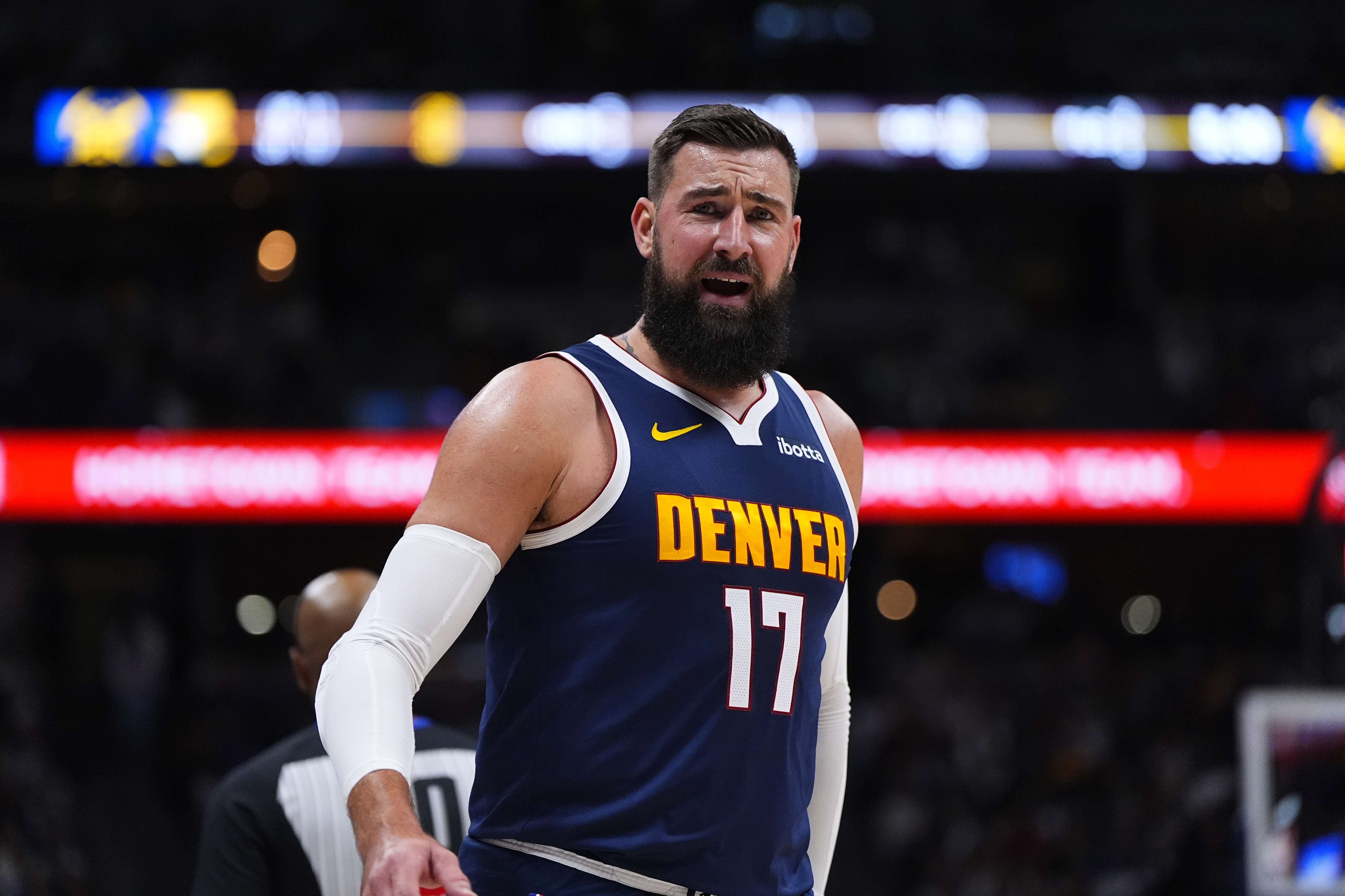 赛事时间表-今天打双塔!瓦兰丘纳斯首发17分钟 6中4&5罚全中拿到13分6板