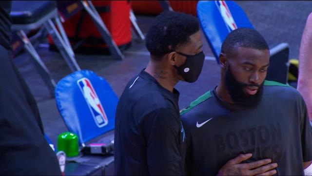 英雄联盟赛事官网入口-NBA球员再度下跪抗议 球员工会总裁怒斥美国双标